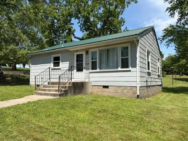 723 S Street, Atchison, KS 66002 - #2