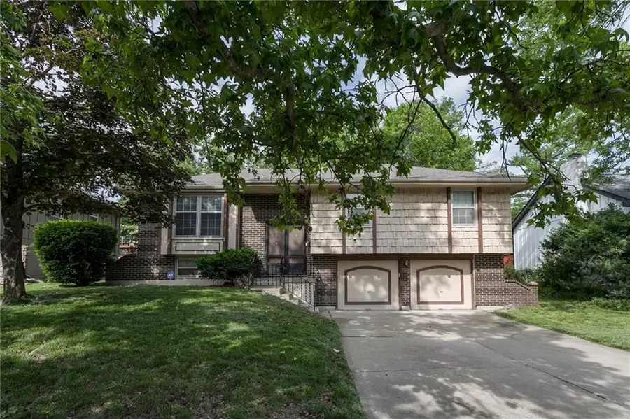 10700 Wenzel Avenue, Kansas City, MO 64137 - #2