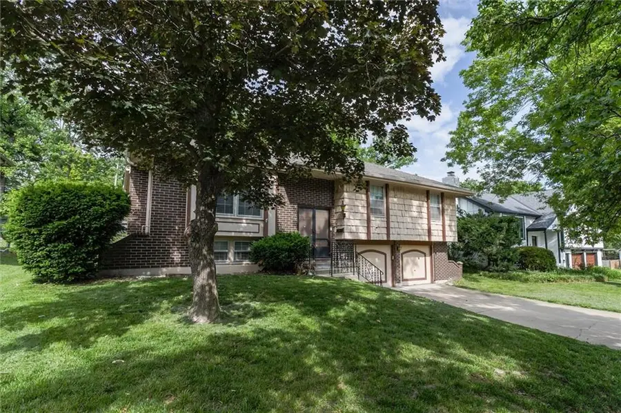 10700 Wenzel Avenue, Kansas City, MO 64137 - #3