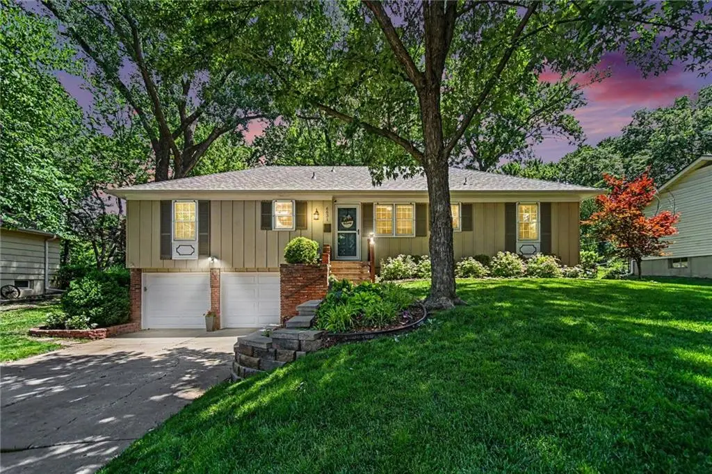 6631 Larsen Lane, Shawnee, KS 66203 - #1