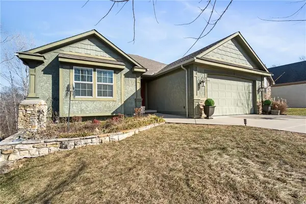 483 S 137th Place, Bonner Springs, KS 66012