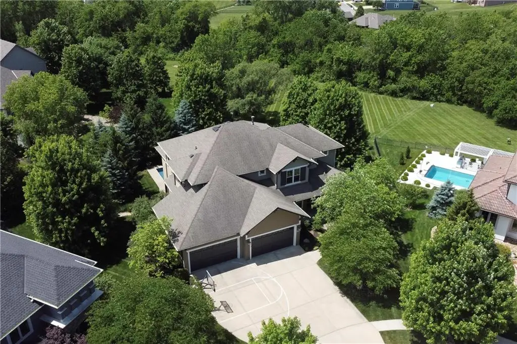 9511 W 161st Terrace, Overland Park, KS 66085 - #1
