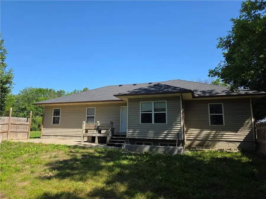 515 E Bungalow Street, Richmond, KS 66080 - #3
