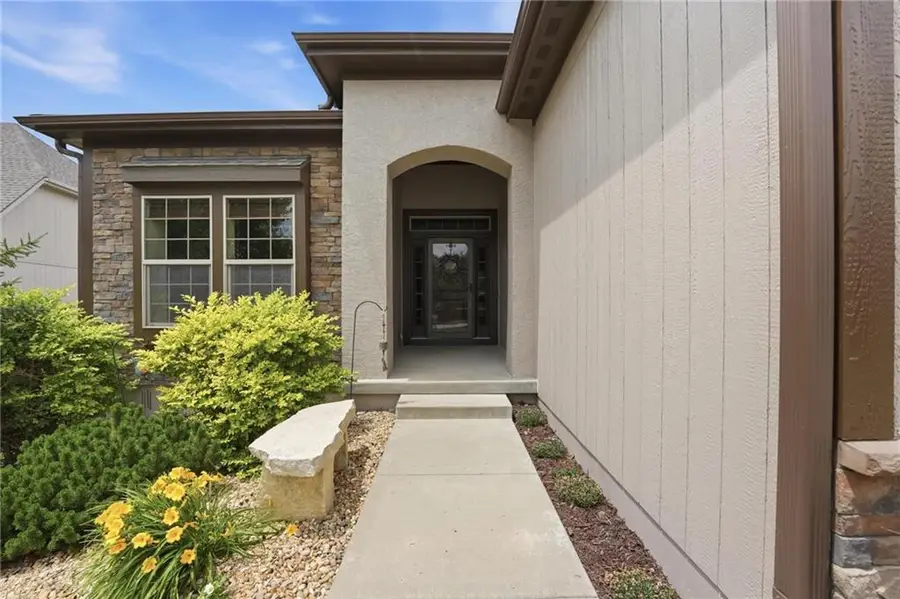 10830 S Deer Run Street, Olathe, KS 66061 - #2