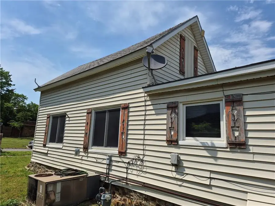 208 S 8th Street, Fredonia, KS 66736 - #3