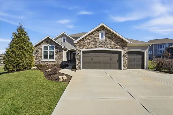 10702 W 171st Terrace, Overland Park, KS 66221