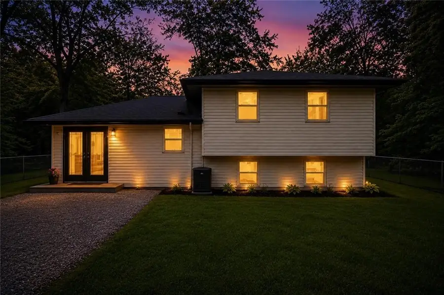 863 Kendall Road, Peculiar, MO 64078 - #2