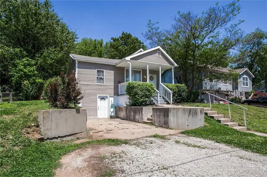 1526 Cherokee Street, Leavenworth, KS 66048 - #3