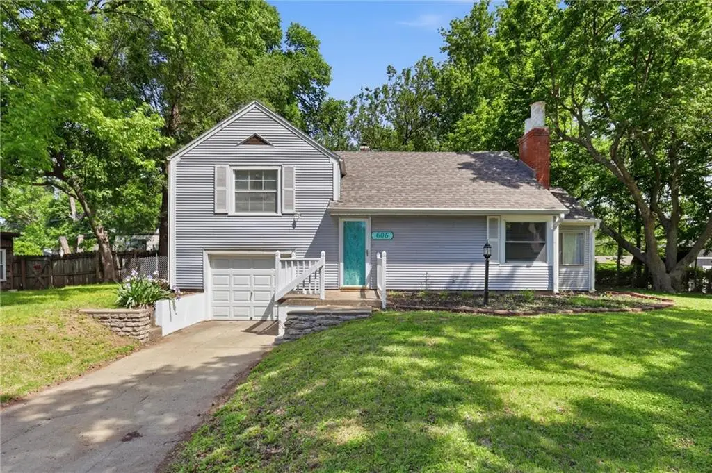 606 NE 44th Street, Kansas City, MO 64116 - #1
