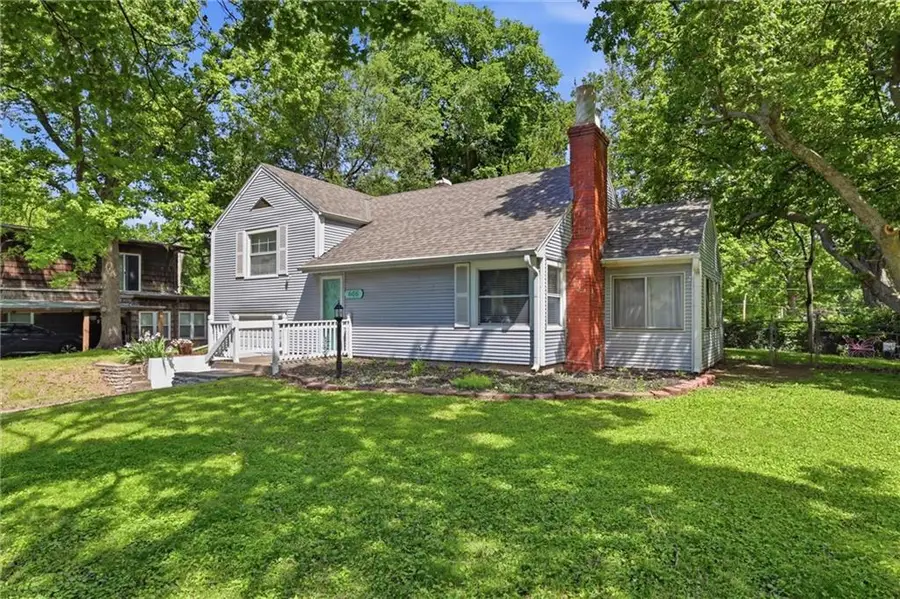 606 NE 44th Street, Kansas City, MO 64116 - #3