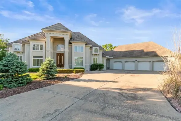 1601 NW Arrowhead Trail, Blue Springs, MO 64015