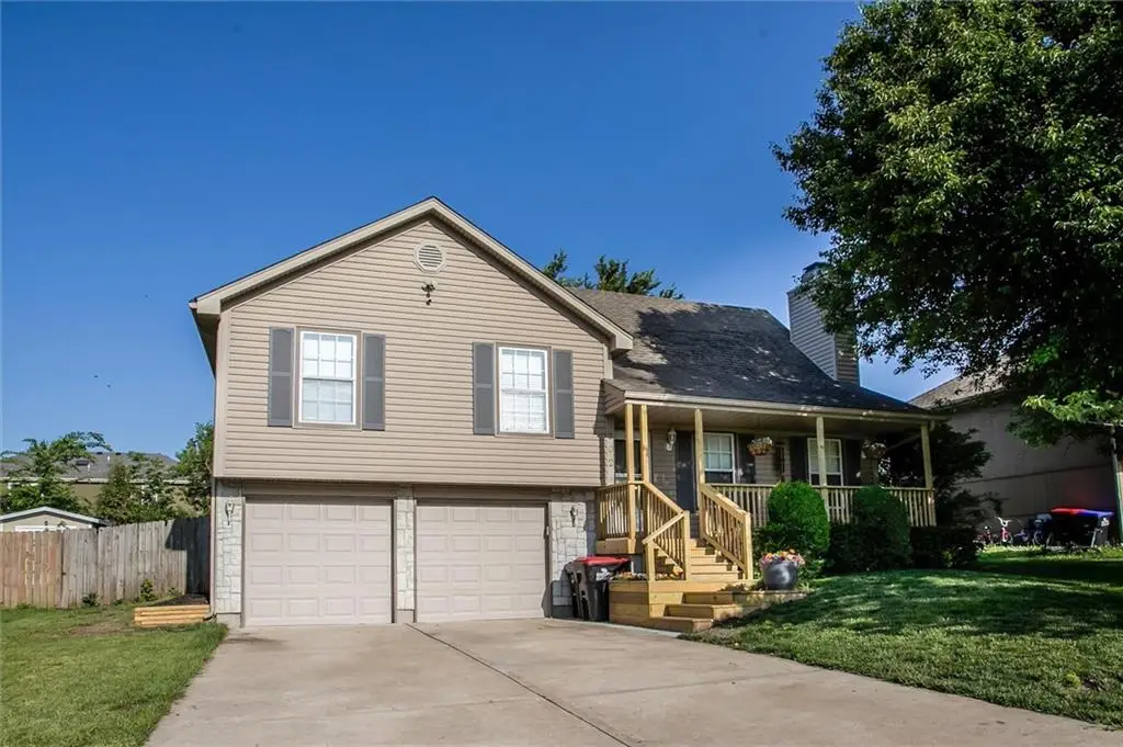 102 20 Avenue S, Greenwood, MO 64034 - #1
