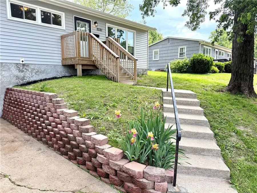 2521 Essex Street, Saint Joseph, MO 64505 - #2
