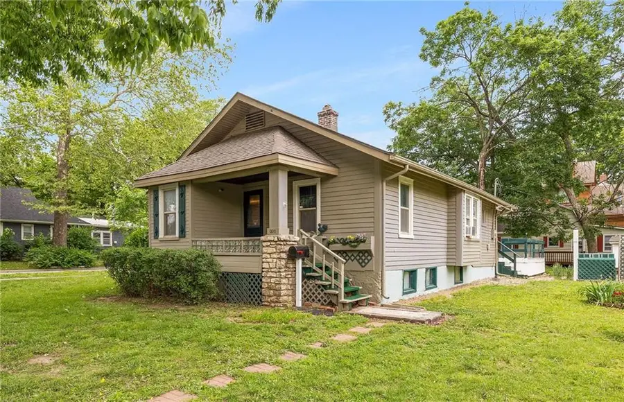13013 8th Street, Grandview, MO 64030 - #2