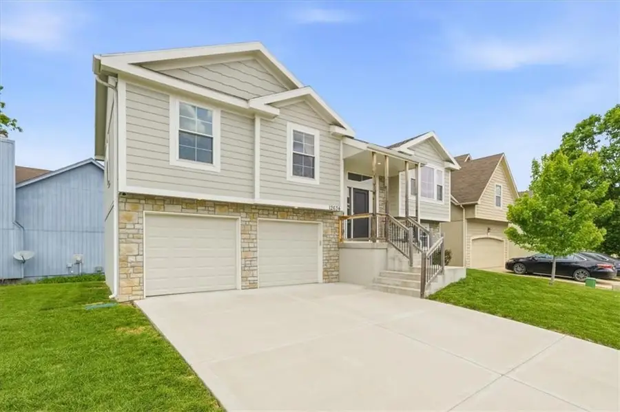 12634 Fountain Lake Circle, Grandview, MO 64030 - #2