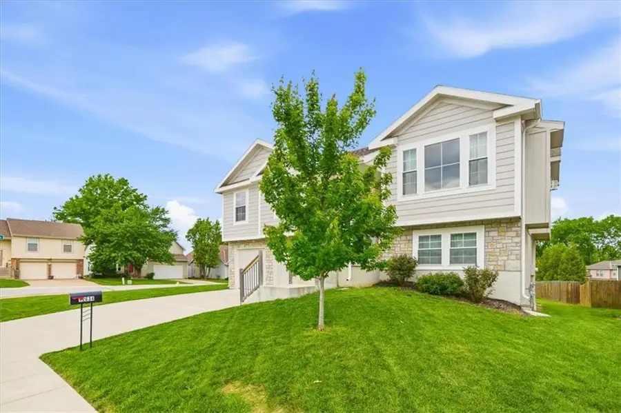 12634 Fountain Lake Circle, Grandview, MO 64030 - #3