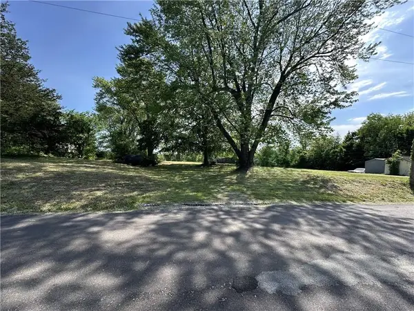 27601-27609 E Hoover Road, Buckner, MO 64016