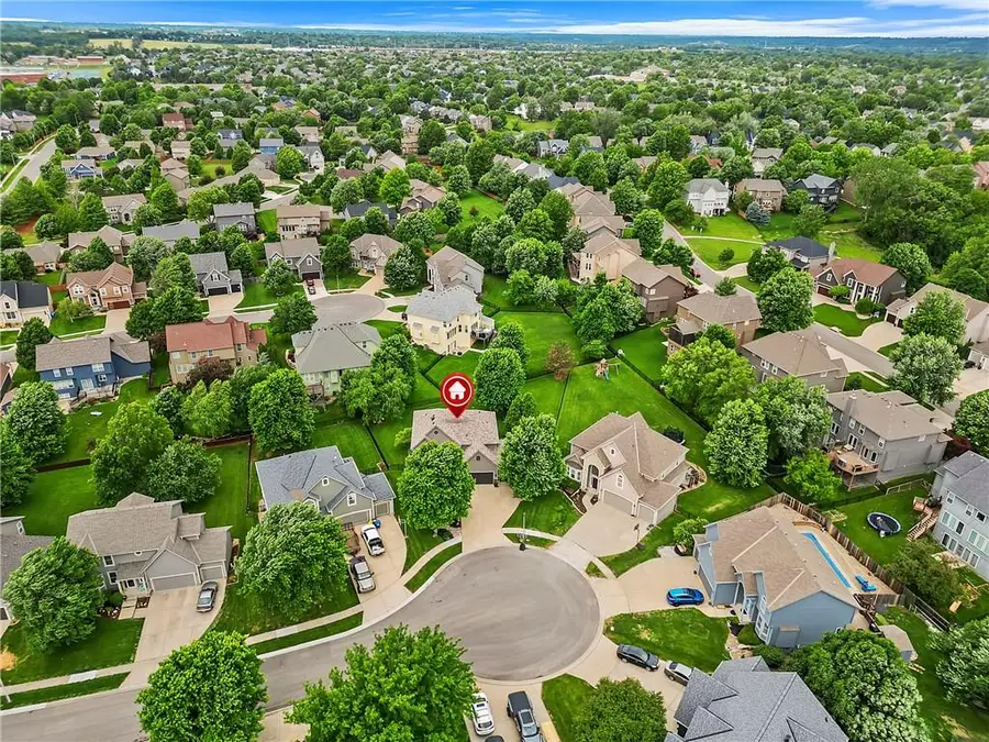 5816 Longview Street, Shawnee, KS 66218 - #3