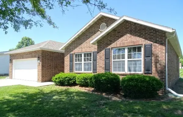 602 Meadow Lane Lane, Butler, MO 64730