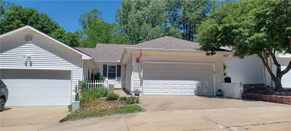 8424 N Park Court, Kansas City, MO 64155 - #1