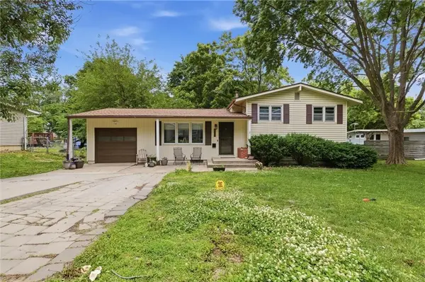 6303 N Park Avenue, Gladstone, MO 64118