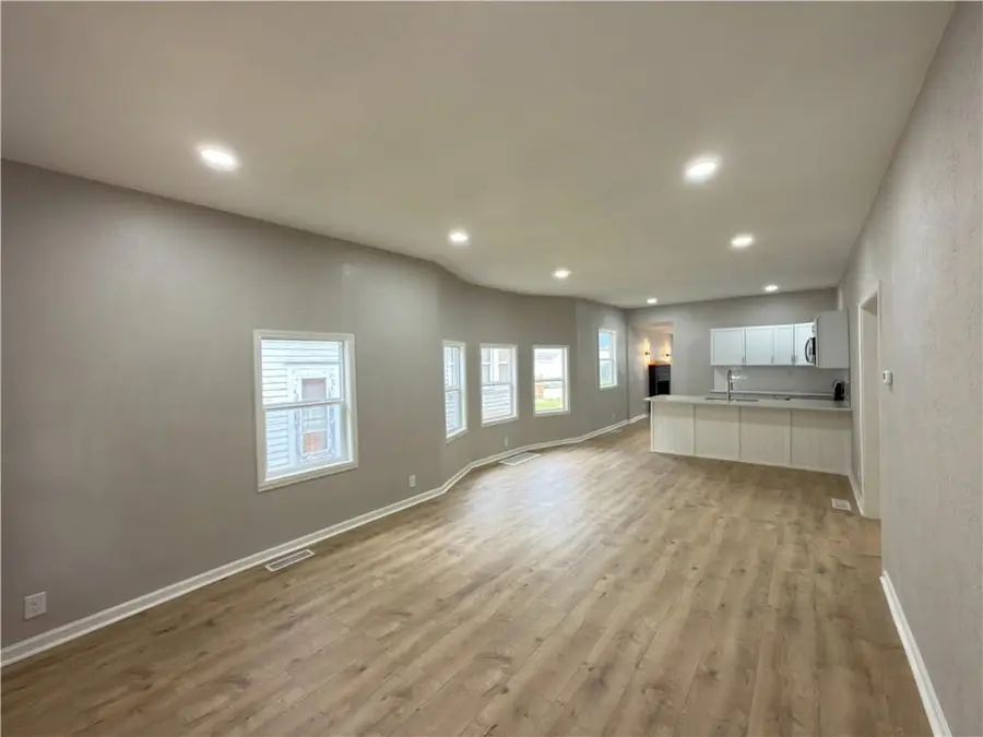 2610 Sacramento Street, Saint Joseph, MO 64507 - #3