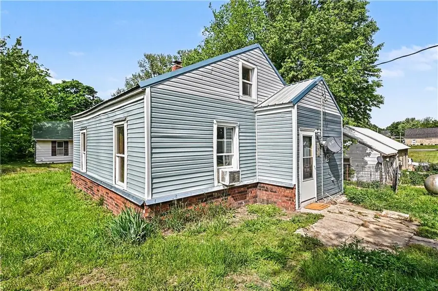 191 N Burns Street, Fillmore, MO 64449 - #2