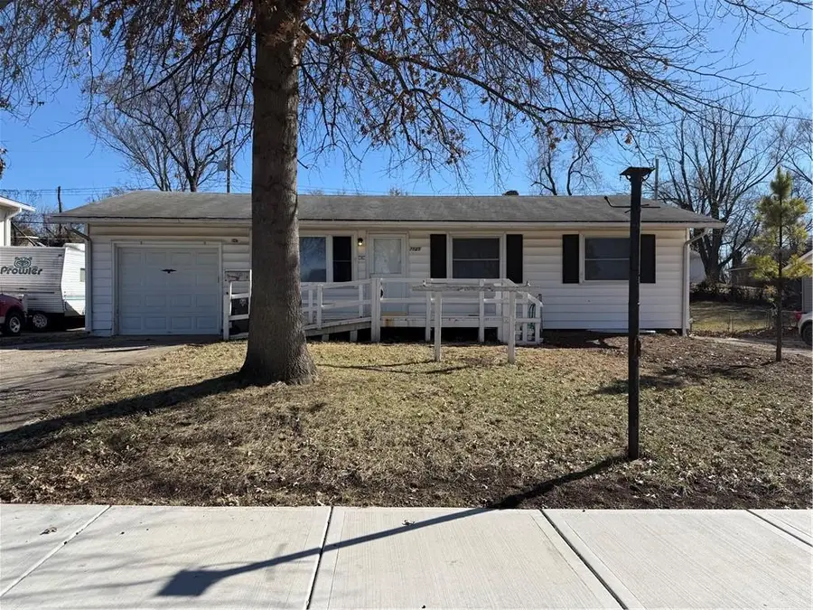 7525 E 52nd Street, Kansas City, MO 64129 - #2