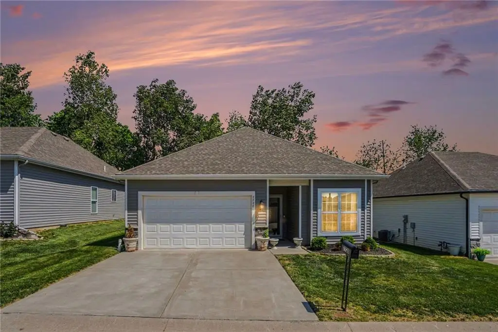 7728 NW 124th Street, Kansas City, MO 64163 - #1