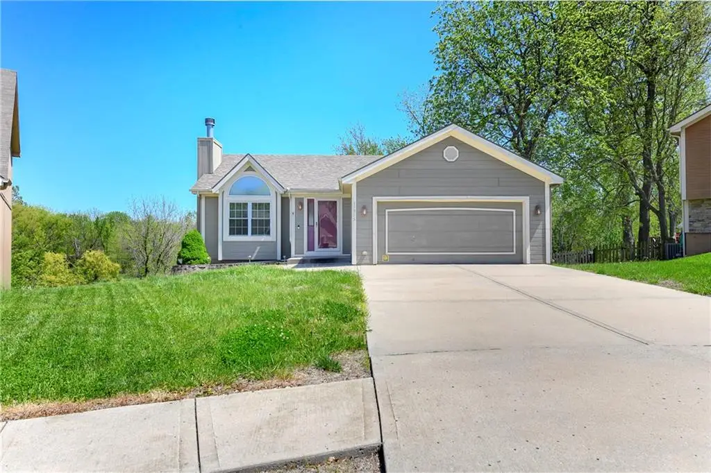 11915 N Holmes Court, Kansas City, MO 64155 - #1