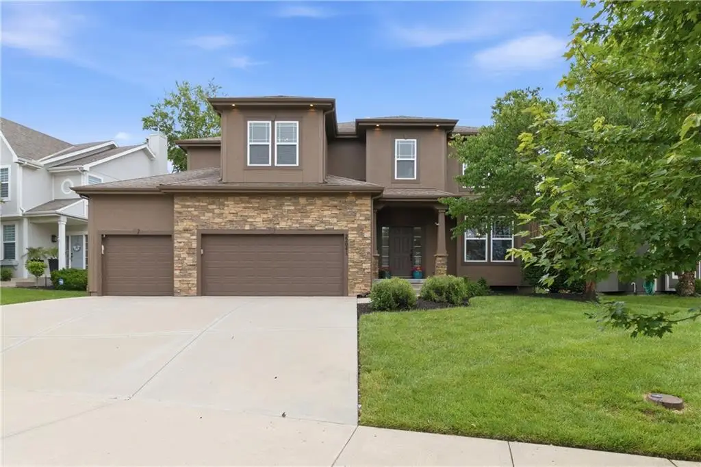 22041 W 98 Street, Lenexa, KS 66220 - #1