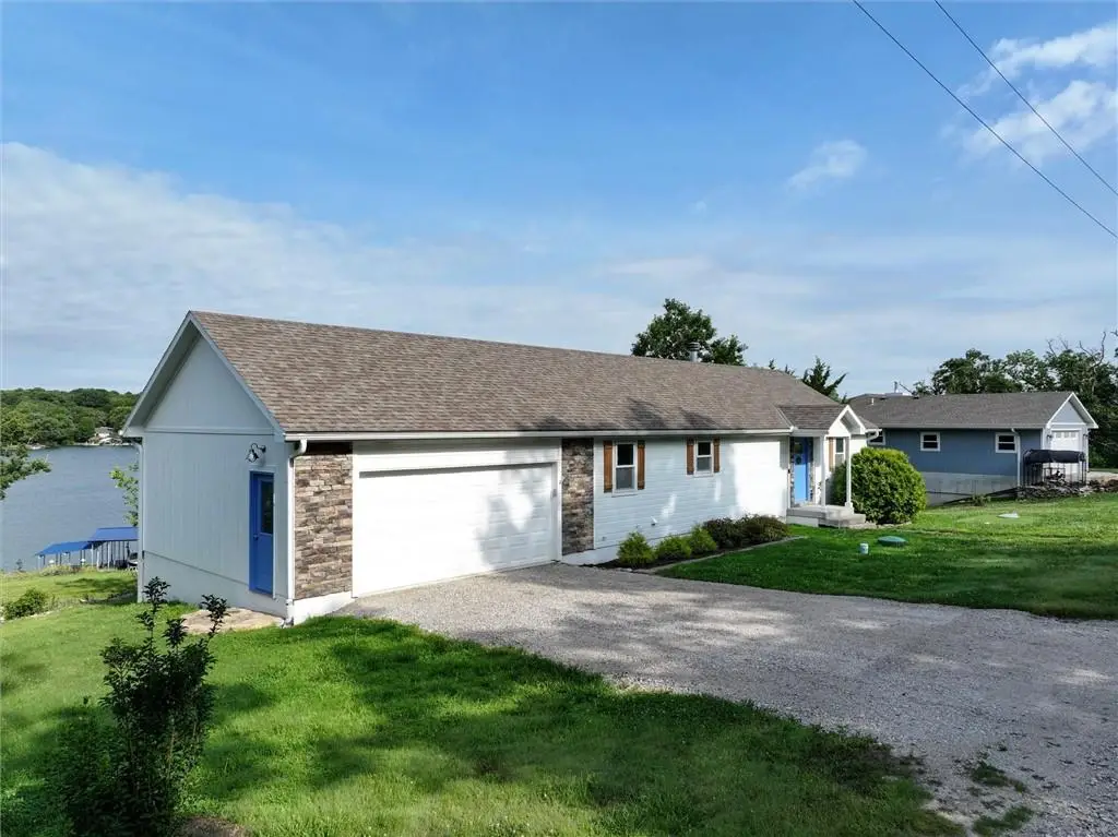 54 SE Lakeview Drive, La Cygne, KS 66040 - #1