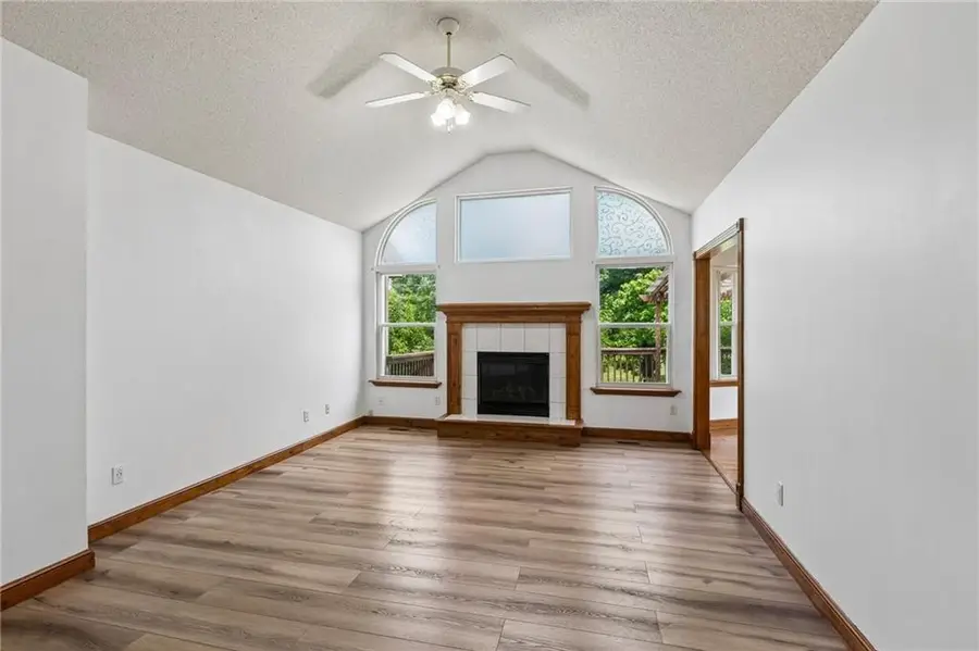 10947 N Wallace Avenue, Kansas City, MO 64157 - #3