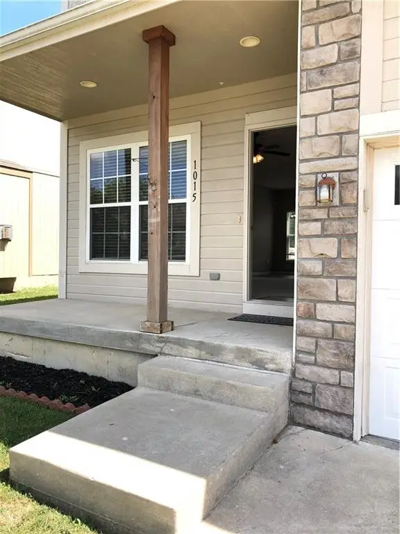 1015 Tamarisk Drive, Leavenworth, KS 66048 - #1