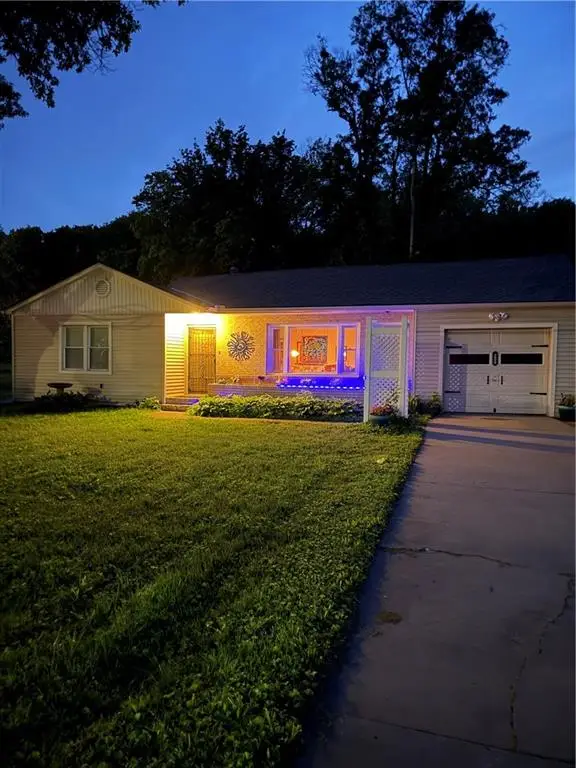 208 N 4th Street, Edwardsville, KS 66111 - #1