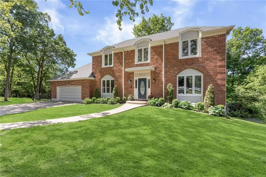 8426 Woodson Place, Raytown, MO 64138 - #2