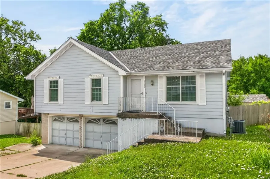 5113 NE 48th Street, Kansas City, MO 64119 - #2