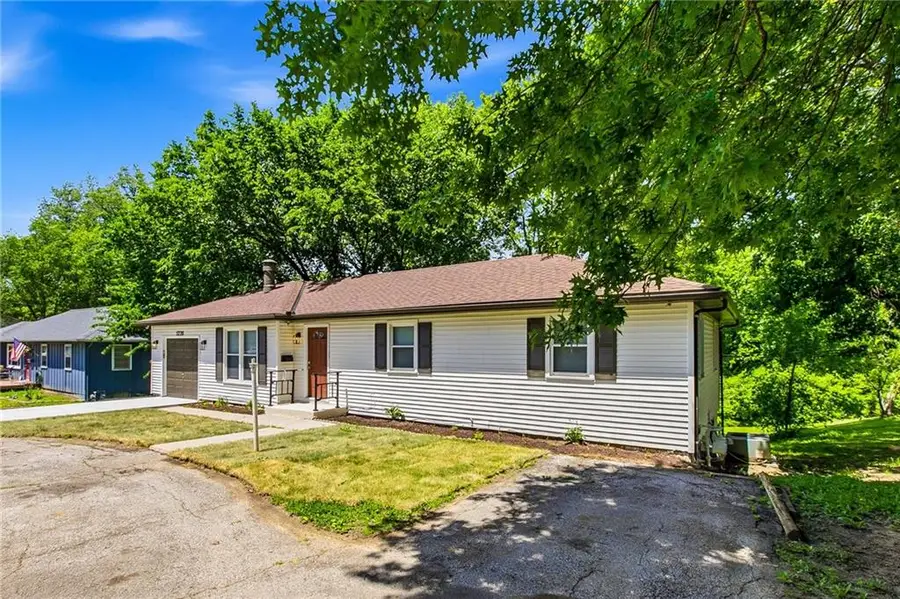 5220 Lakewood Street, Kansas City, KS 66106 - #3
