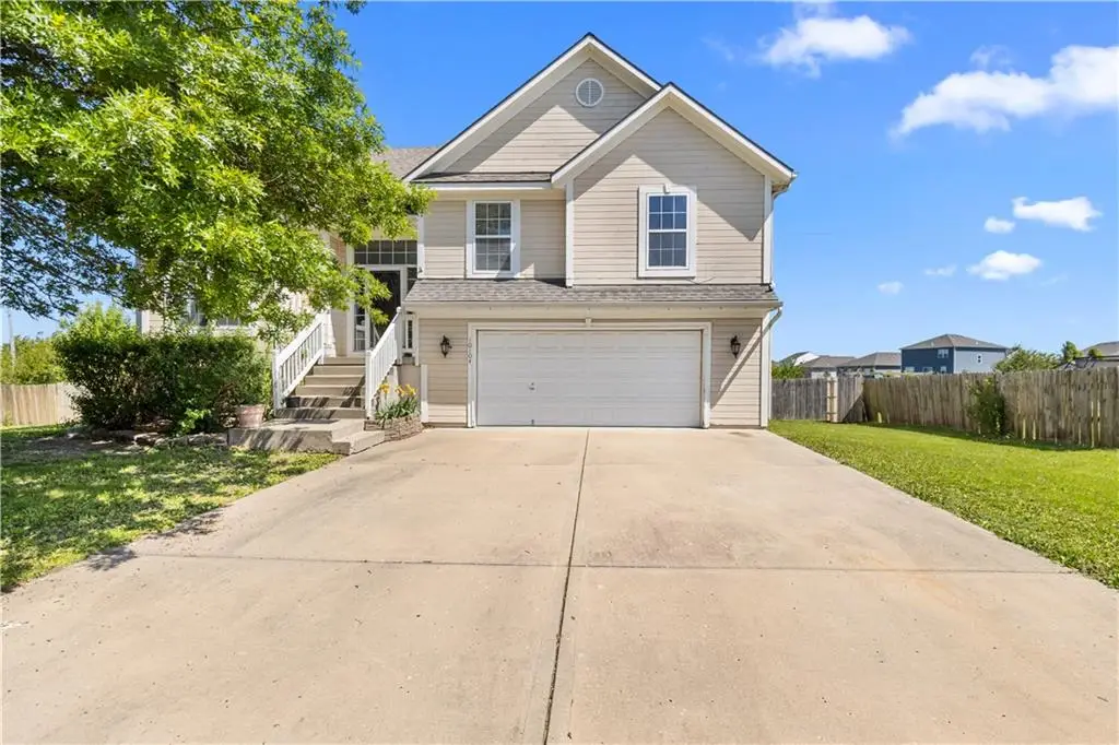10104 E 219th Terrace, Peculiar, MO 64078 - #1