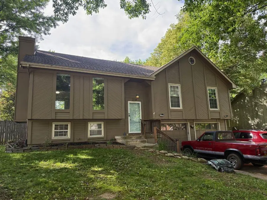 1716 E Sheridan Bridge Lane, Olathe, KS 66062 - #2