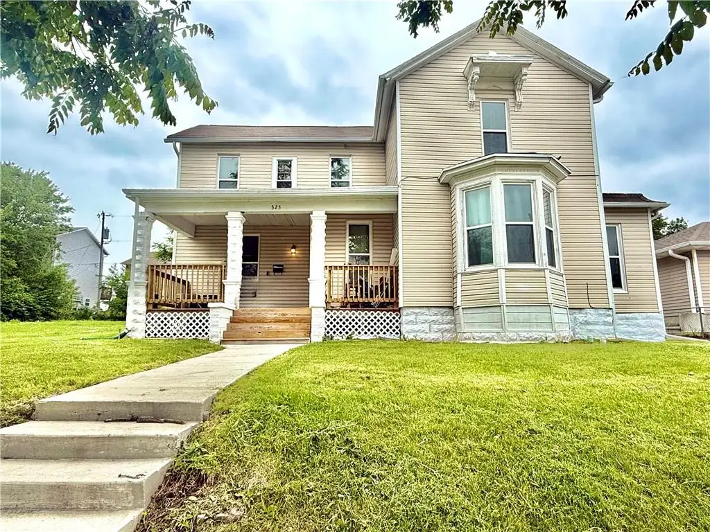 325 E 3rd Street, Maryville, MO 64468 - #1
