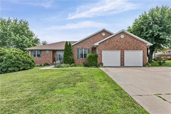 819 Pryor Street, Iola, KS 66749