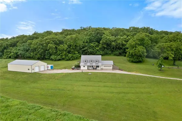 1533 N 700 Road, Baldwin City, KS 66006