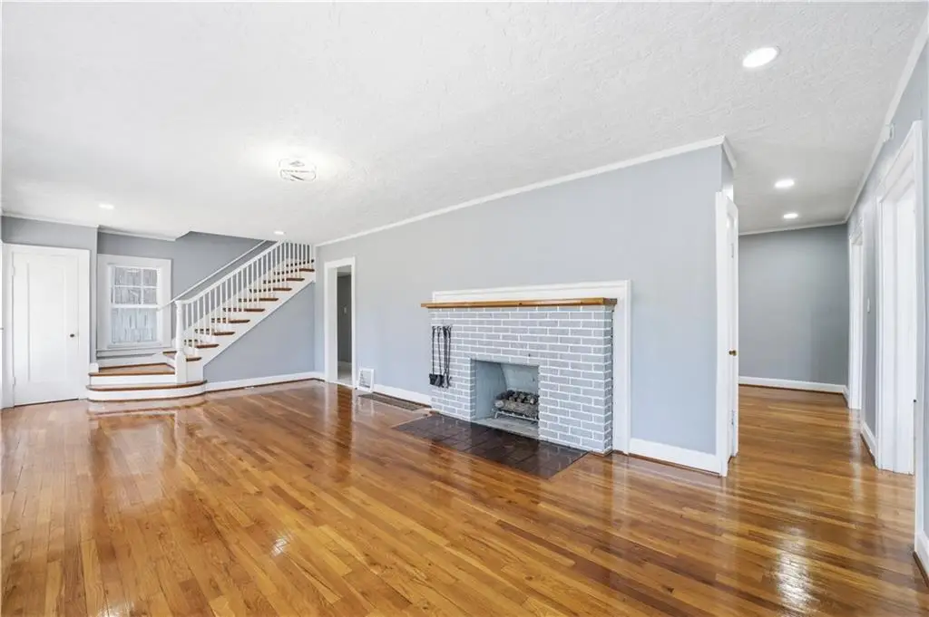 9502 Linwood Boulevard, Independence, MO 64052 - #1