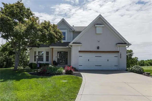 7855 W 152nd Terrace, Overland Park, KS 66225