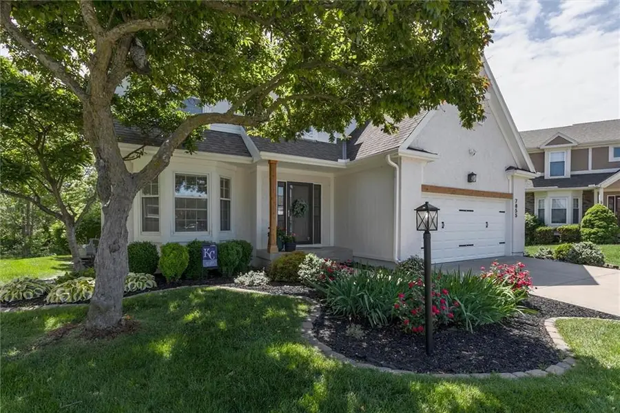 7855 W 152nd Terrace, Overland Park, KS 66225 - #2