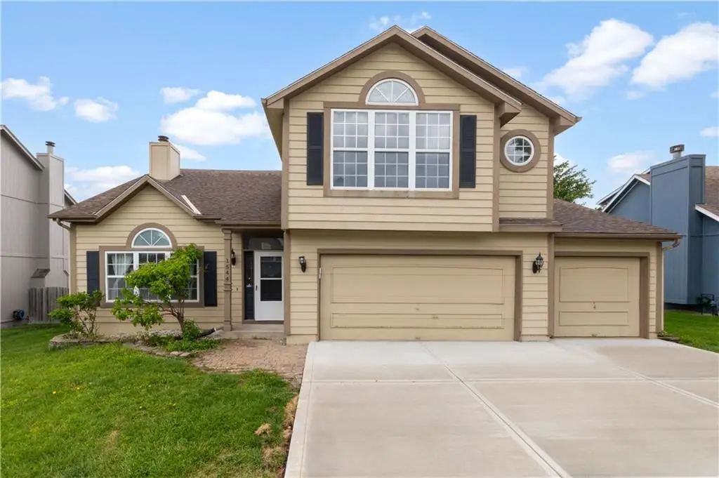 1544 SE 11th Street, Lees Summit, MO 64081 - #1