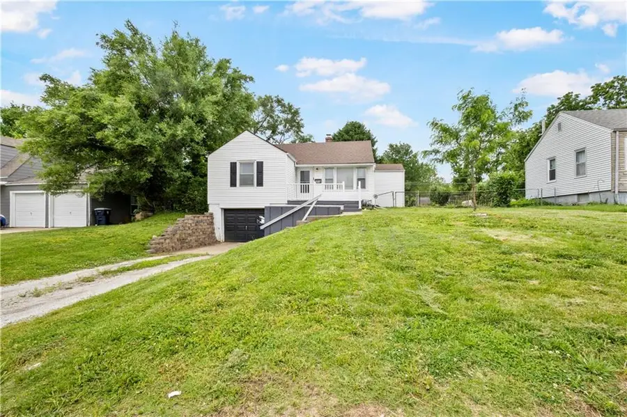 2816 NE 56th Street, Kansas City, MO 64119 - #2