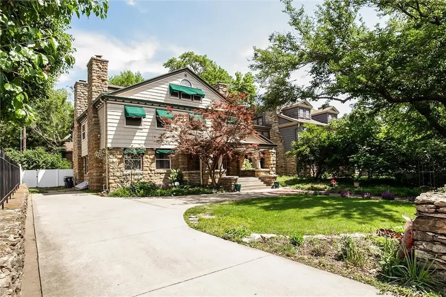 612 Emanuel Cleaver Ii Boulevard, Kansas City, MO 64110 - #2
