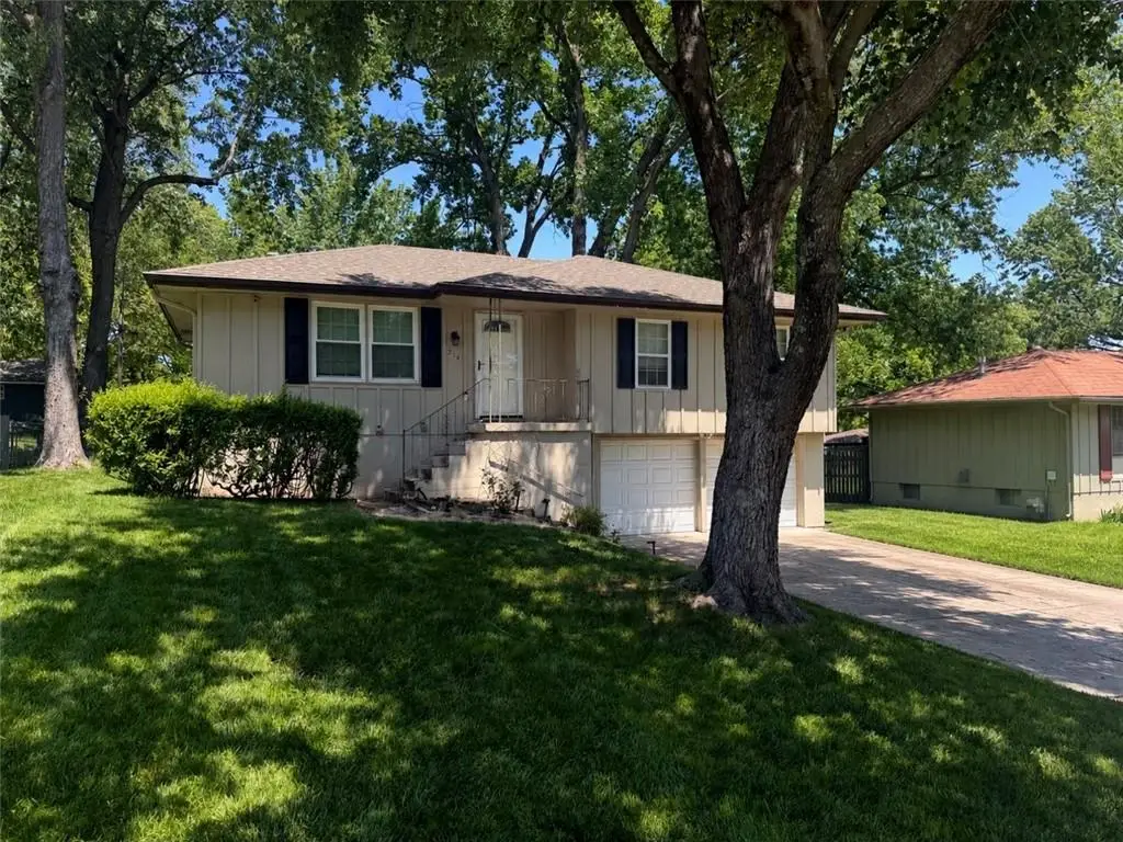 214 SW 20th Street, Oak Grove, MO 64075 - #1